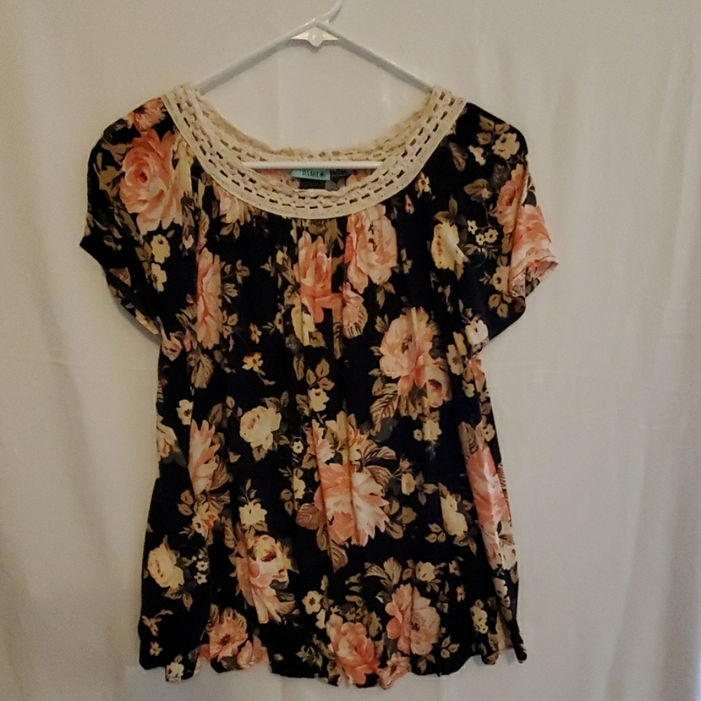 Floral top